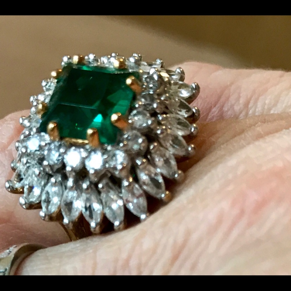 copy of Jackie Kennedy's Emerald & Diamond Ring